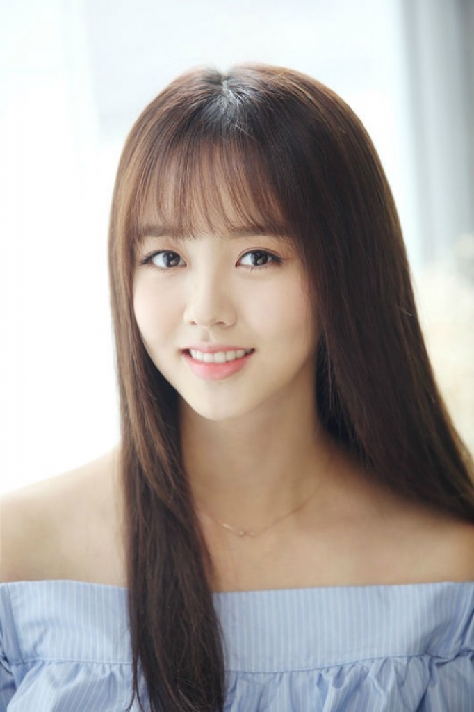 buoc vao tuoi 20 kim so hyun chi muon duoc uong ruou yeu duong va xem phim 18