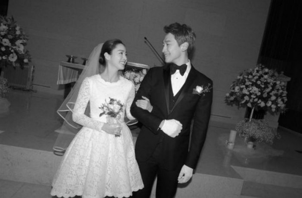 bi rain va kim tae hee tiep tuc giu bi mat gioi tinh cua dua con dau long