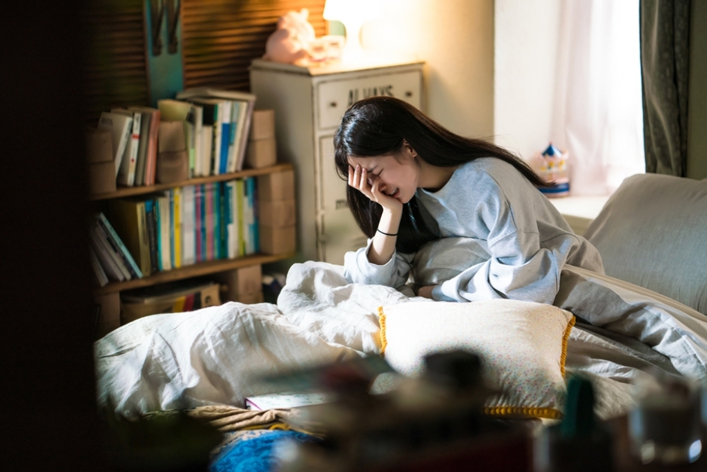 suzy dang yeu trong hinh anh moi nhat cua while you were sleeping