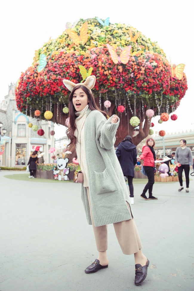 hoang yen chibi khoe ve dep trong veo giua tiet troi han quoc