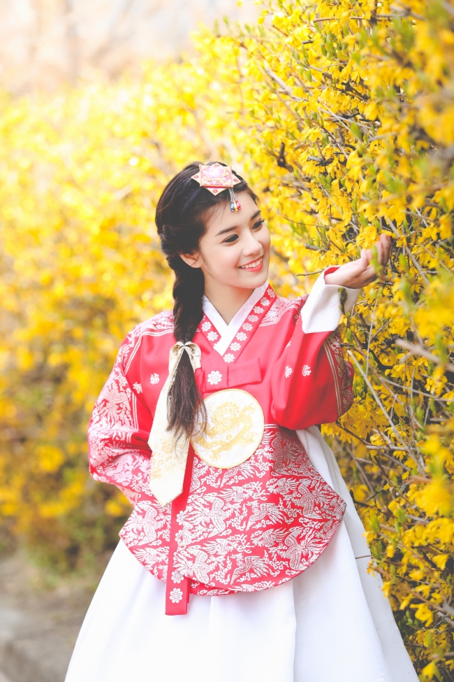 hoang yen chibi khoe ve dep trong veo giua tiet troi han quoc