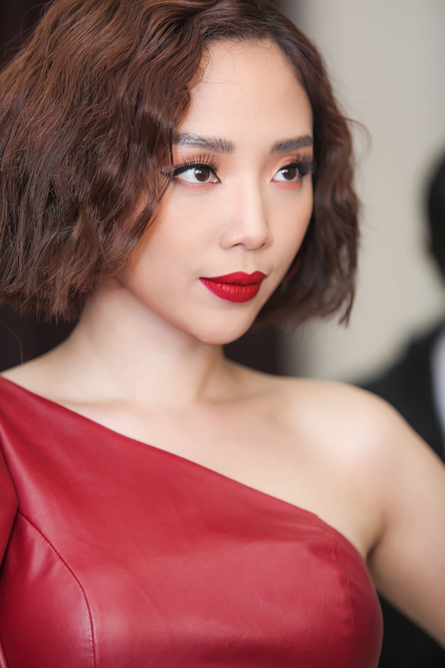 hoc tro xinh dep cua toc tien bat khoc trong dem ban ket the voice 2018
