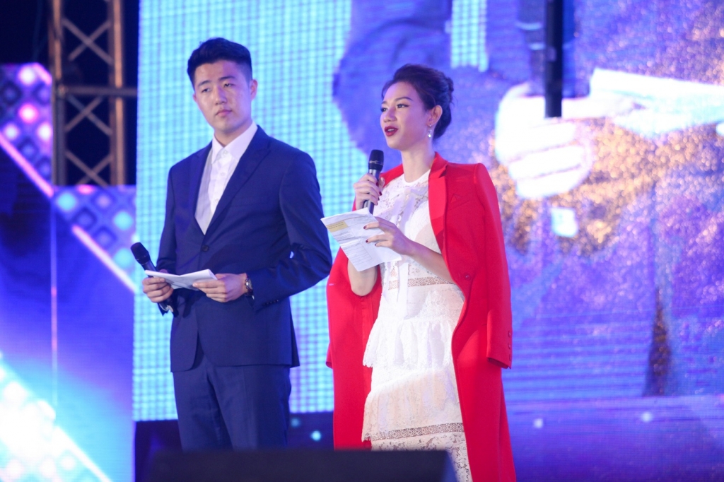 quynh chi duyen dang trong su kien giao luu van hoa viet han