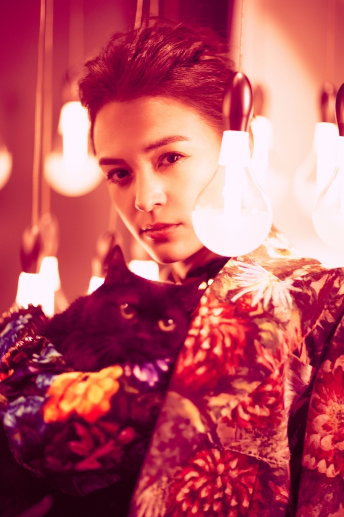 truong dung dung tung vi dong mau lai ma bi mat vai dien