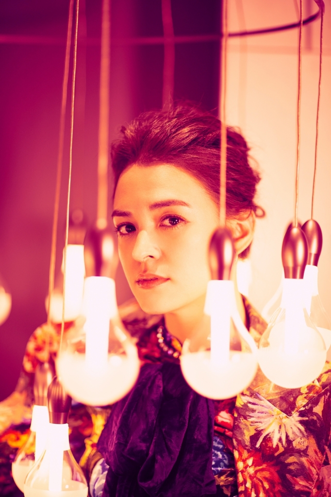 truong dung dung tung vi dong mau lai ma bi mat vai dien