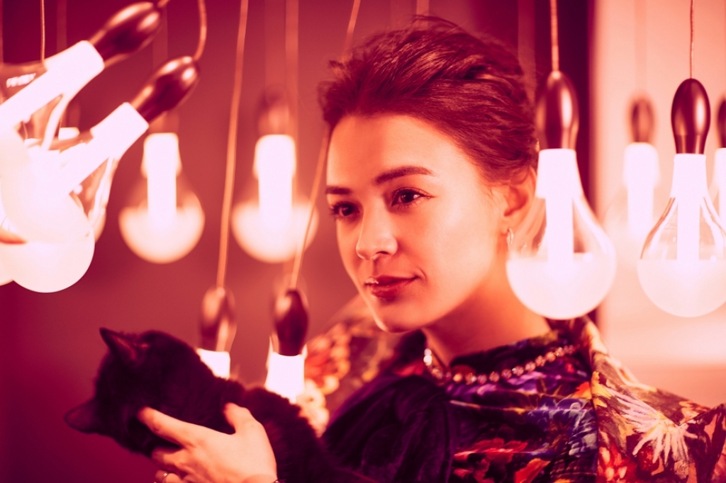 truong dung dung tung vi dong mau lai ma bi mat vai dien