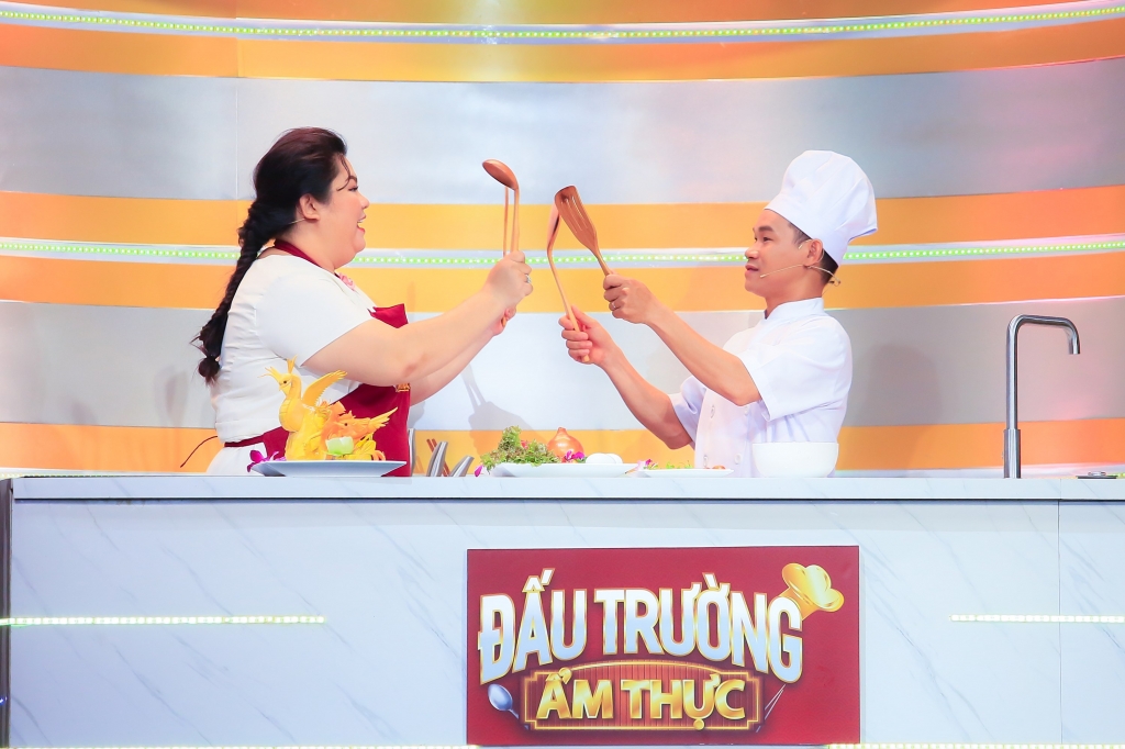 ca si tuoi hoi ho quang hieu va tuyen map mo hang dau truong am thuc 33842