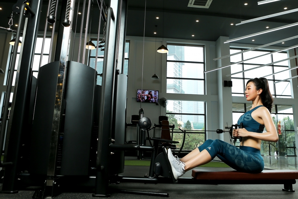 bat mi bi quyet can bang suc khoe cua a hoang golf queen nguyen hai anh