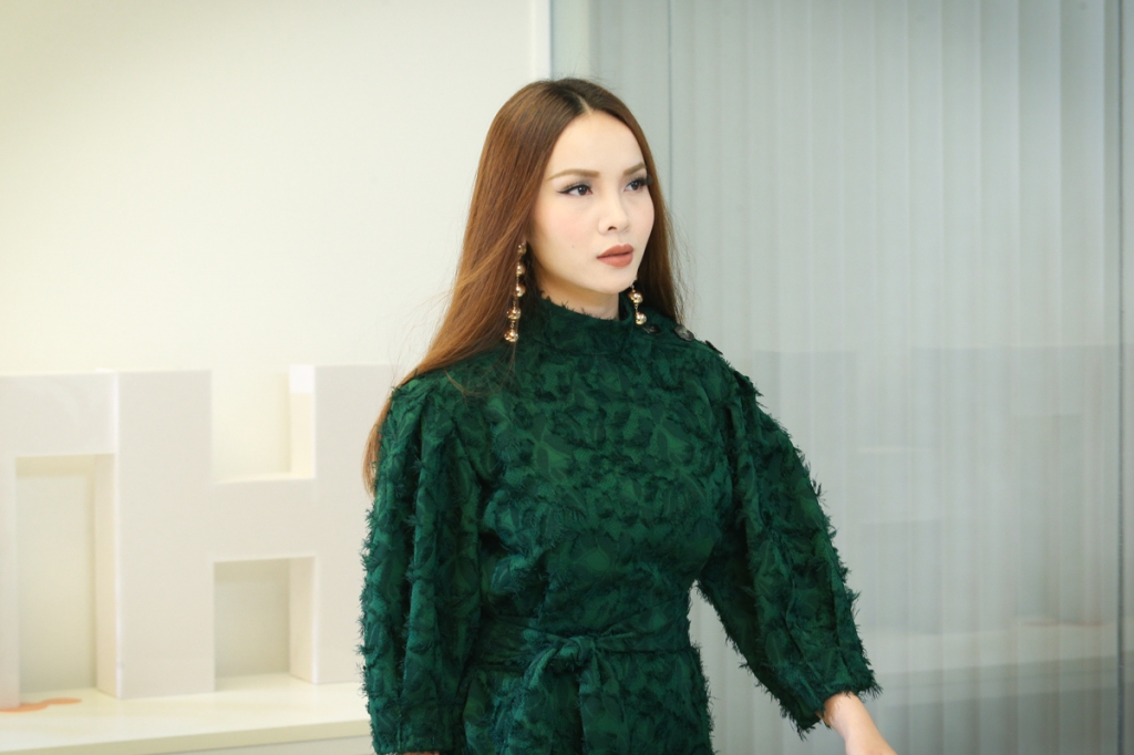 yen trang bi to xo nga khong tu quynh