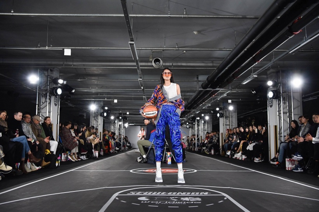 quan quan mac trung kien sai buoc tai seoul fashion week