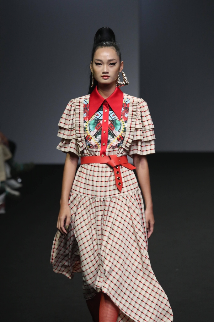quan quan mac trung kien sai buoc tai seoul fashion week