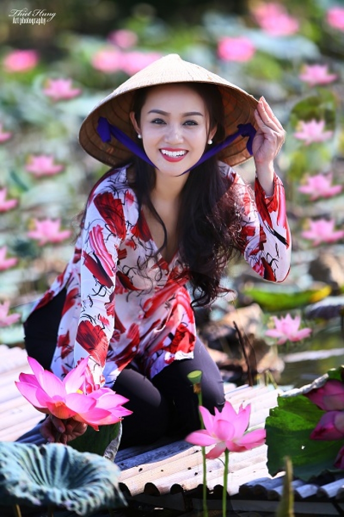 net duyen moi cua hoa hau amy le anh trong bst sen