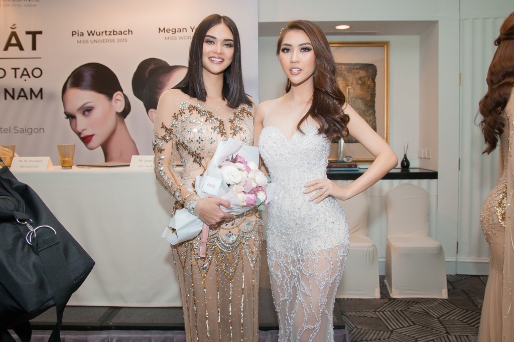 tuong linh hao hung gap go hoa hau the gioi 2013 megan young