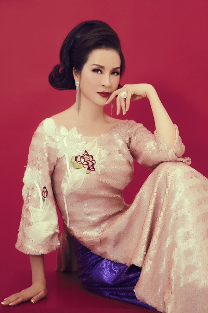 ve dep bat chap thoi gian cua co mai sai gon