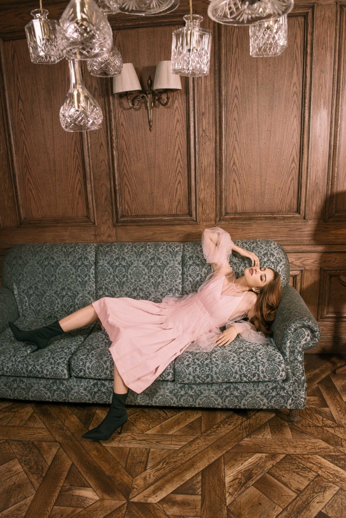 pham huong gay bat ngo khi chon ham giu xe lam noi trinh lang bst dau tay