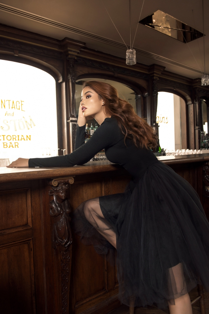 pham huong gay bat ngo khi chon ham giu xe lam noi trinh lang bst dau tay