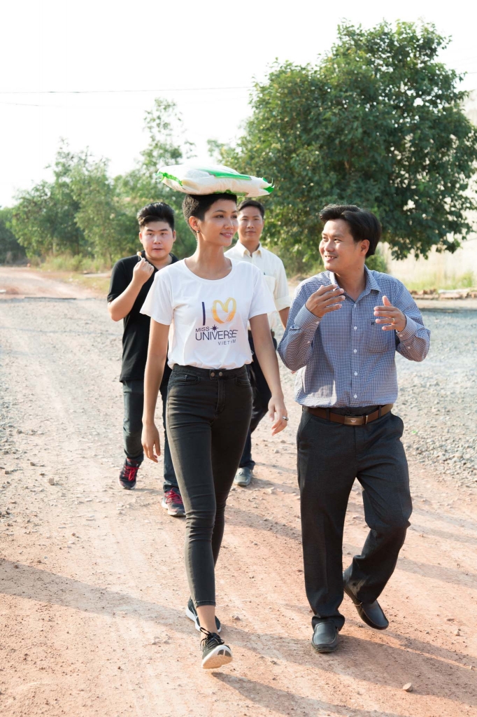 chuoi hanh trinh y nghia cua top 3 hoa hau hoan vu viet nam