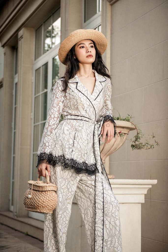 hanh cua thuong nho o ai hoa nang tho mua ha cua ntk pham anh thu