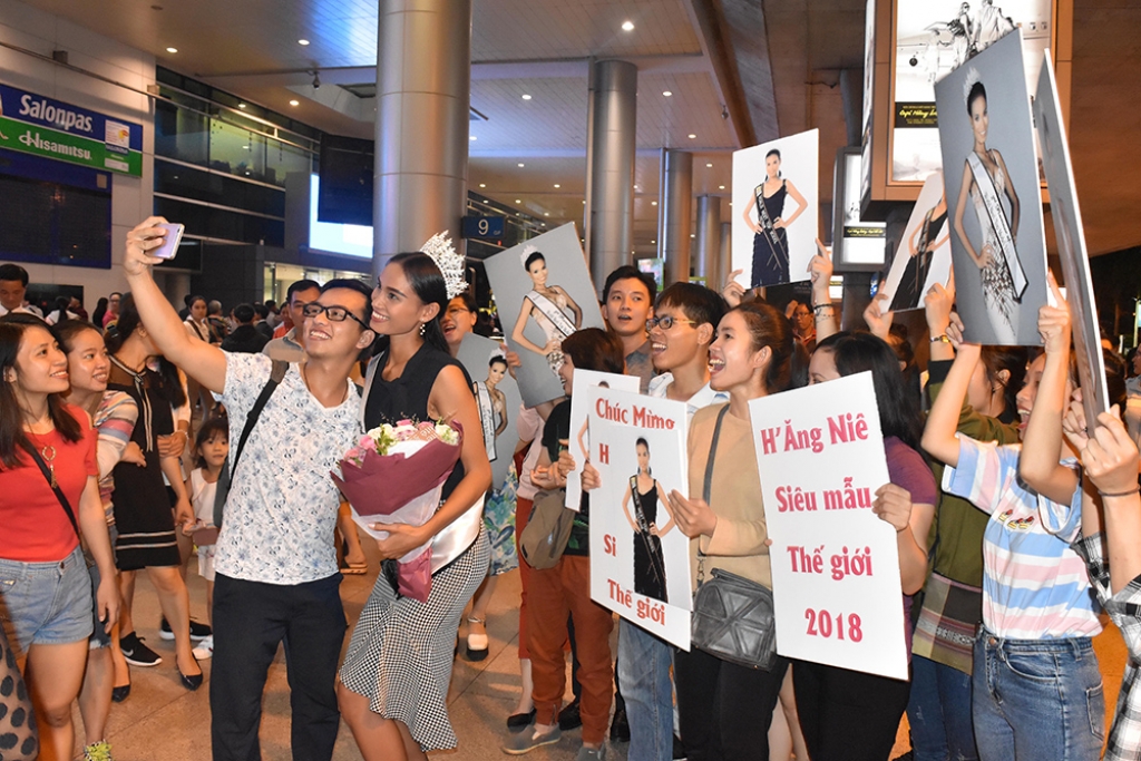 hang nie dat a hau 2 cuoc thi hoa hau sieu mau the gioi 2018