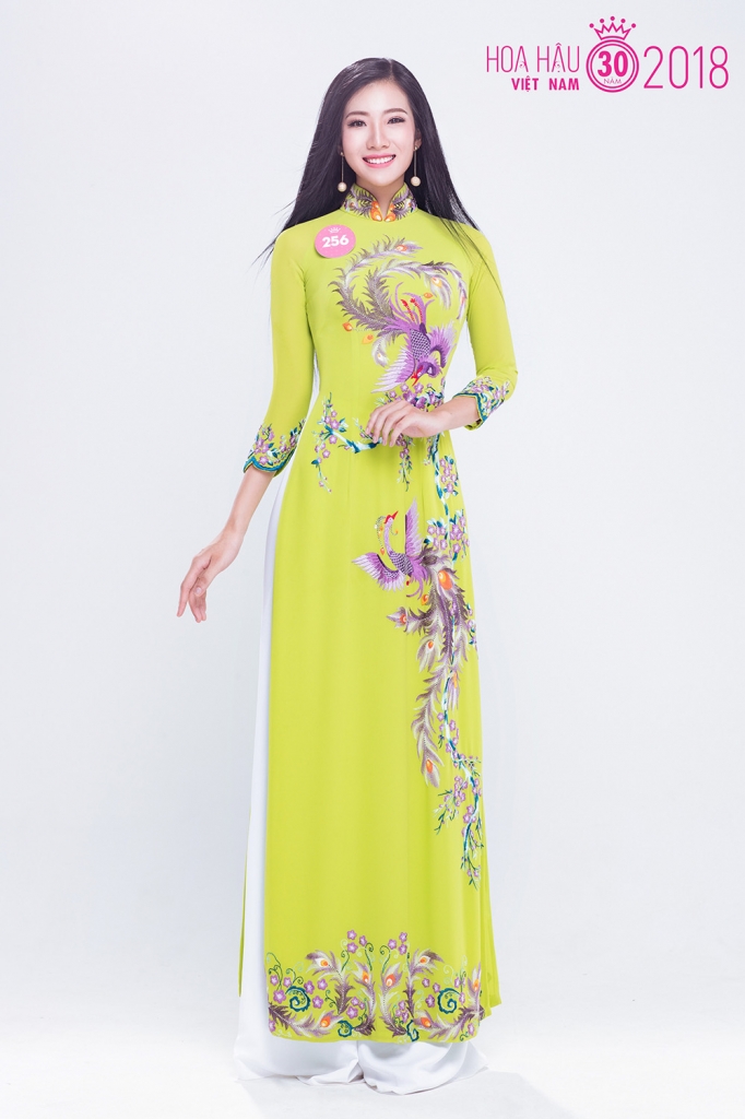 xuyt xoa truoc bo anh ao dai dung chuan hoa hau cua 38 thi sinh hoa hau viet nam chung khao phia bac