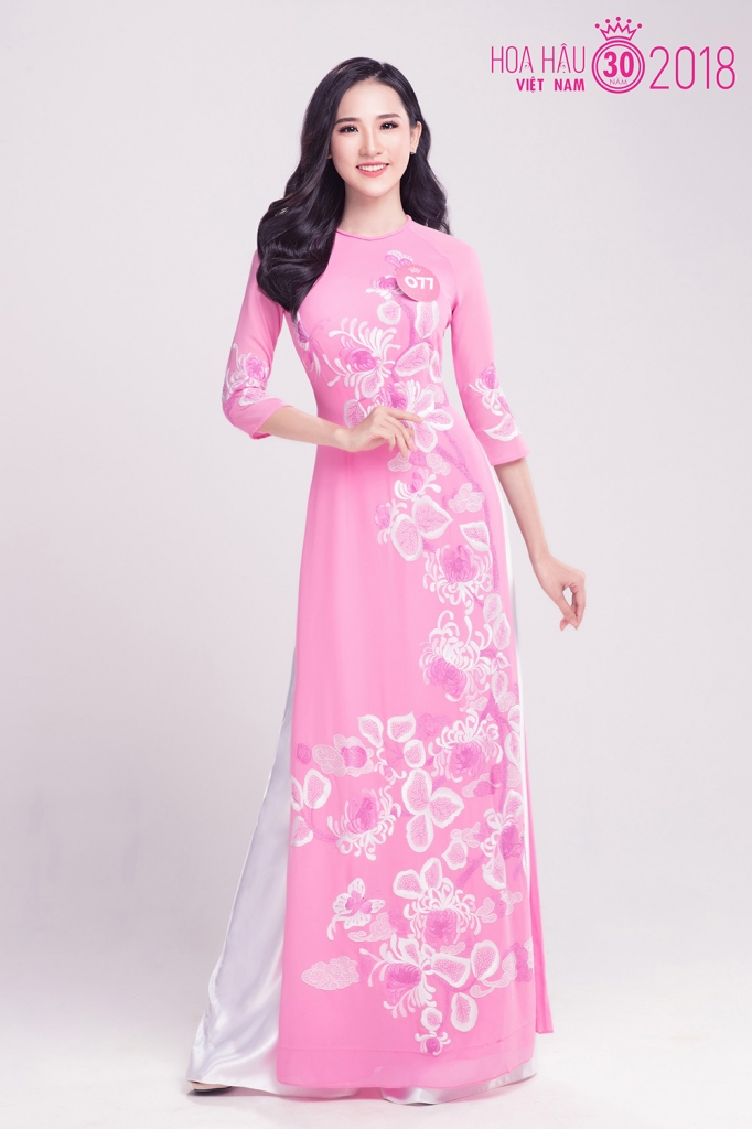 xuyt xoa truoc bo anh ao dai dung chuan hoa hau cua 38 thi sinh hoa hau viet nam chung khao phia bac