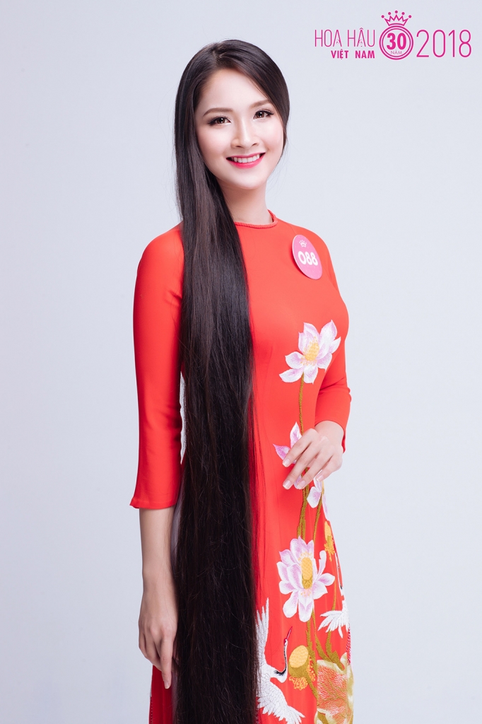 xuyt xoa truoc bo anh ao dai dung chuan hoa hau cua 38 thi sinh hoa hau viet nam chung khao phia bac