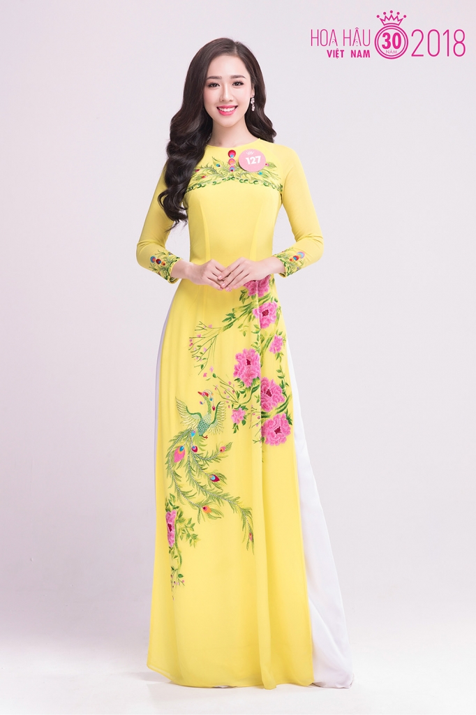 xuyt xoa truoc bo anh ao dai dung chuan hoa hau cua 38 thi sinh hoa hau viet nam chung khao phia bac