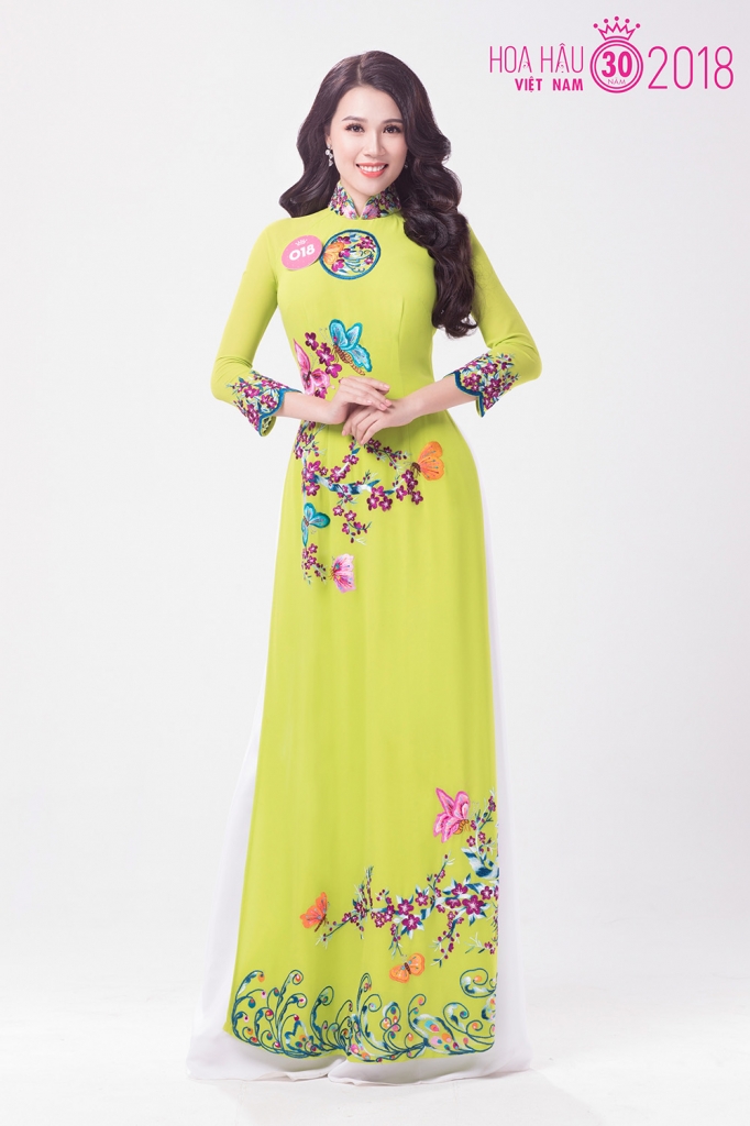 xuyt xoa truoc bo anh ao dai dung chuan hoa hau cua 38 thi sinh hoa hau viet nam chung khao phia bac