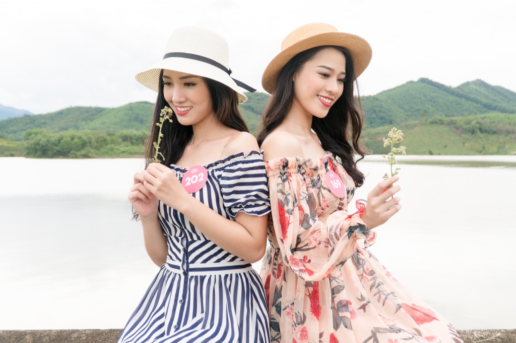 thi sinh chung khao phia bac hoa hau viet nam 2018 chung tay giu cho bien xanh