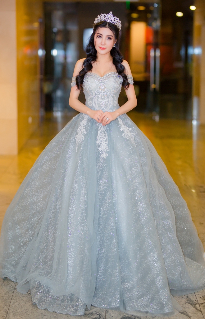 dien vien a hau bang khue xinh dep rang ro tai su kien