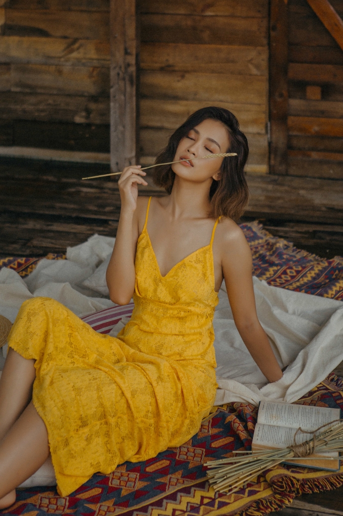 ai phuong tai xuat showbiz voi bo anh lang man cung mua