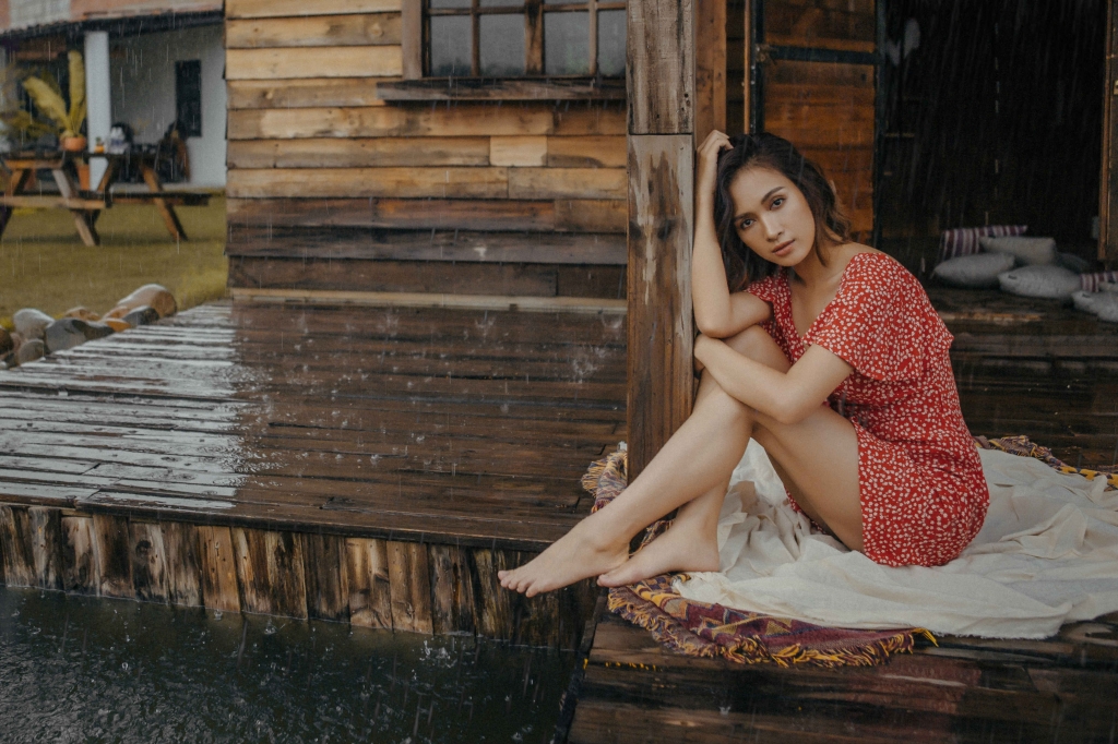 ai phuong tai xuat showbiz voi bo anh lang man cung mua