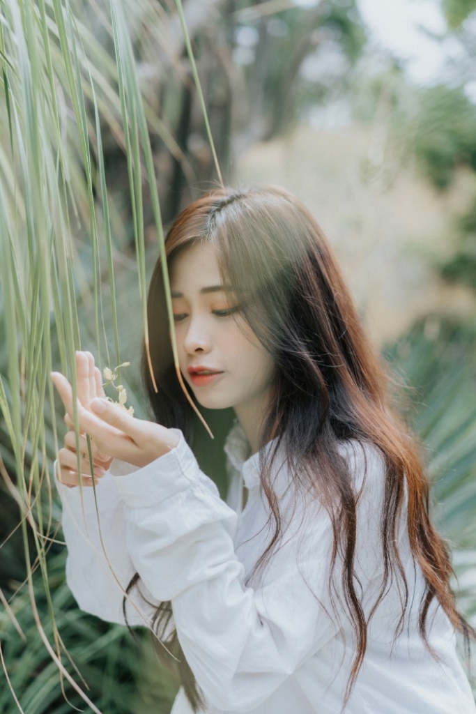 miss teen phuong dung khoe ve dep thuan khiet trong bo anh moi