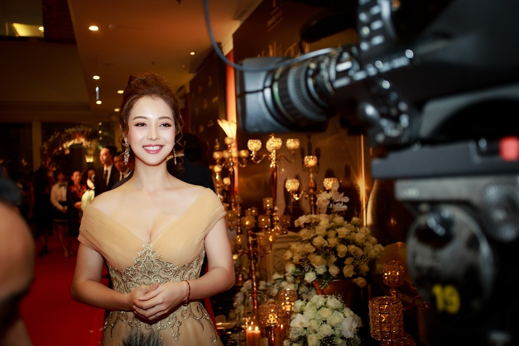 jennifer pham van man ma du da 3 con