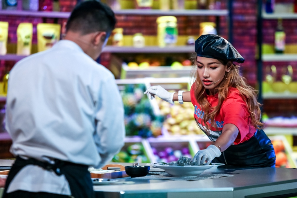 nguyen tran trung quan lap ky luc tai sieu sao am thuc