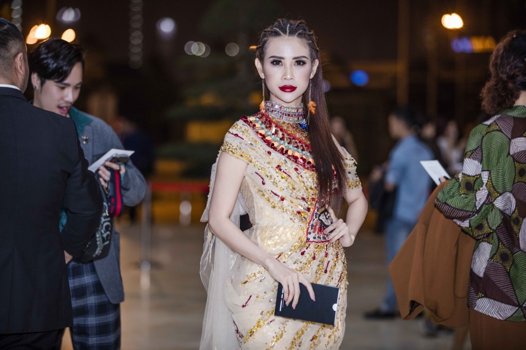 miss tourism lien phuong hoa nu than ai cap tren tham do thoi trang ha noi