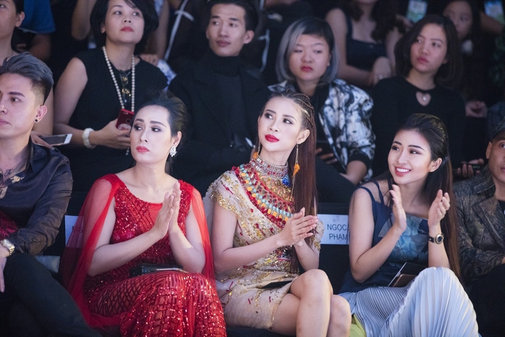 miss tourism lien phuong hoa nu than ai cap tren tham do thoi trang ha noi