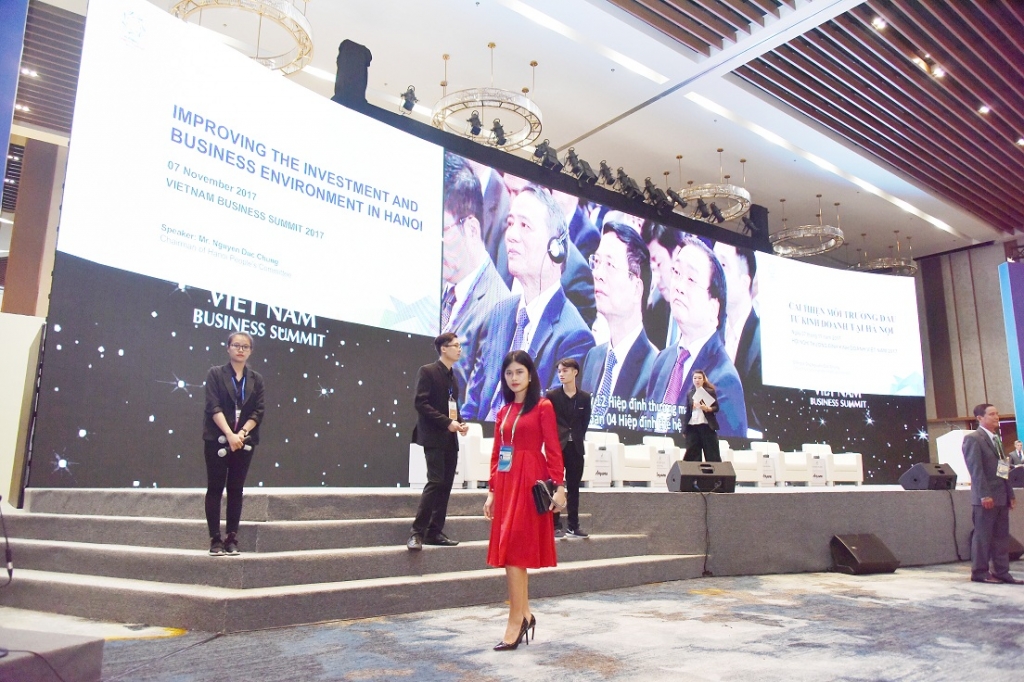 ca nhac si phuc anh tham du tuan le apec 2017 tai da nang