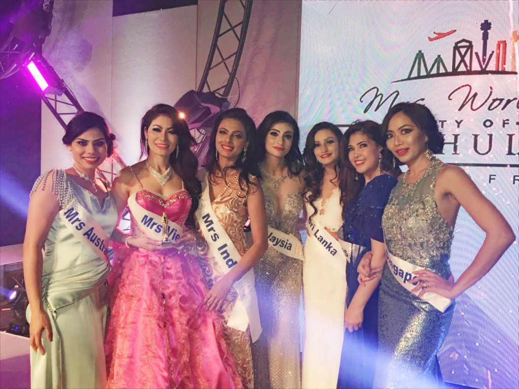 chinh chien tai nam phi hoa hau quy ba thu hanh lot top 12 mrs world 2017