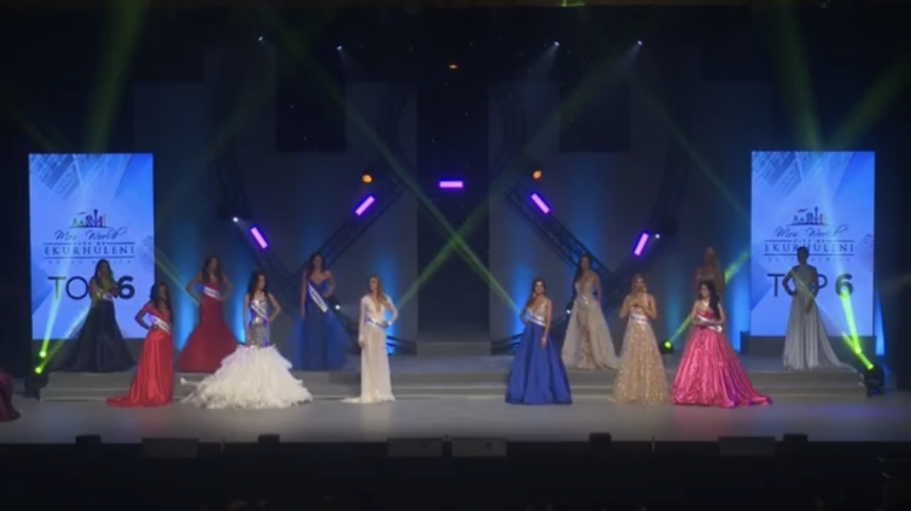 chinh chien tai nam phi hoa hau quy ba thu hanh lot top 12 mrs world 2017