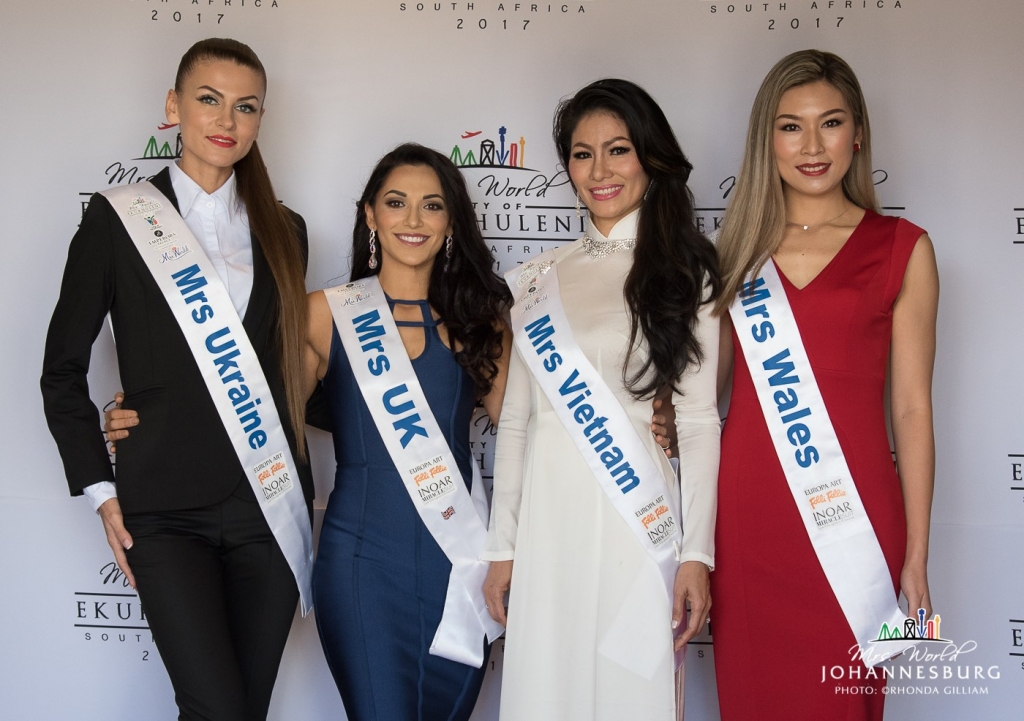 chinh chien tai nam phi hoa hau quy ba thu hanh lot top 12 mrs world 2017