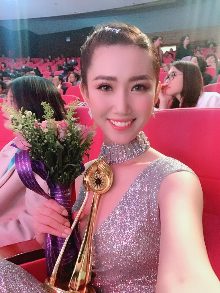 thuy ngan mong khan gia tiep tuc ung ho de cho cai ket vien man
