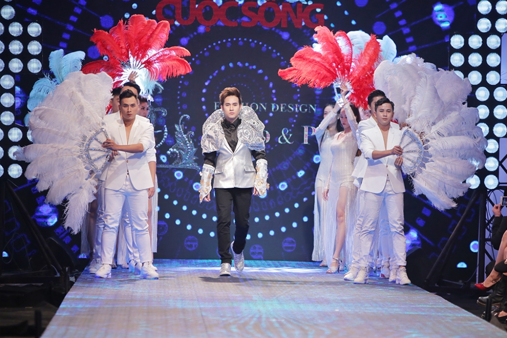 dan sao nam gay bat ngo voi bst coco papa