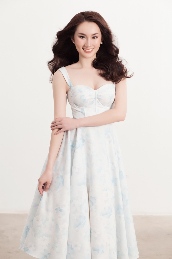 hoang my an giong ca viet toa sang tren san khau ca nhac thuy nga