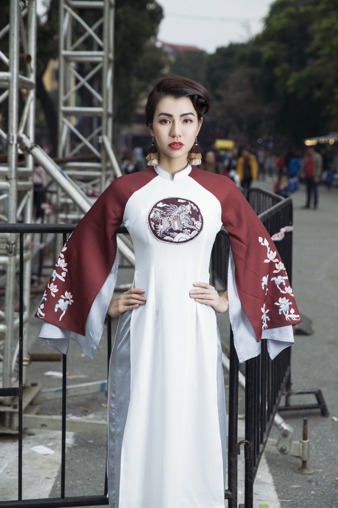 a hoang golf queen nguyen hai anh duyen dang voi bst ao dai sac nghe viet