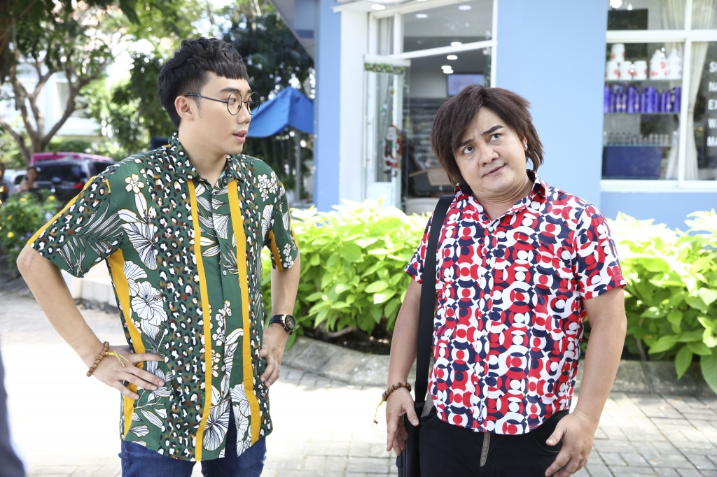 nailbiz dai chien con gai hong van doi dau con trai hong dao