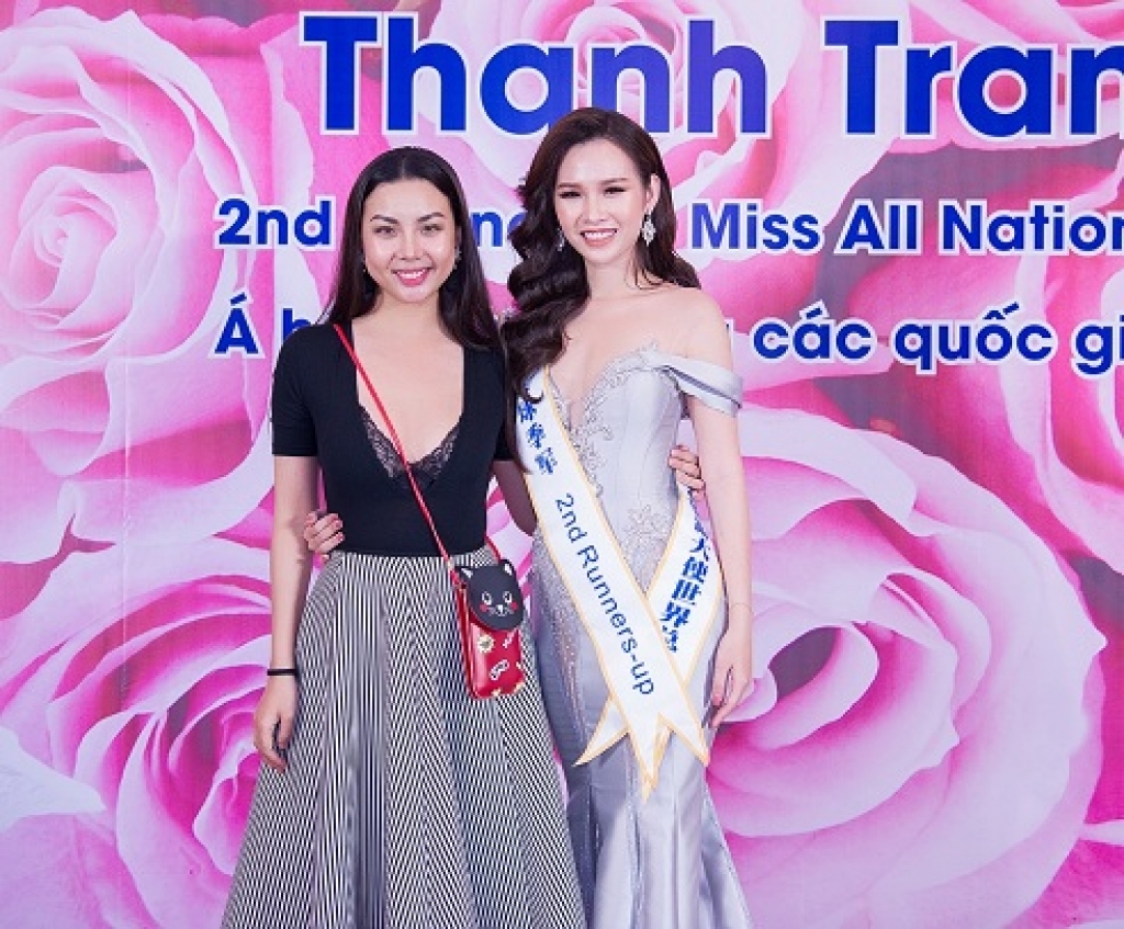 dan chan dai hoa hau hoan vu den chuc mung thanh trang dang quang a hau 2