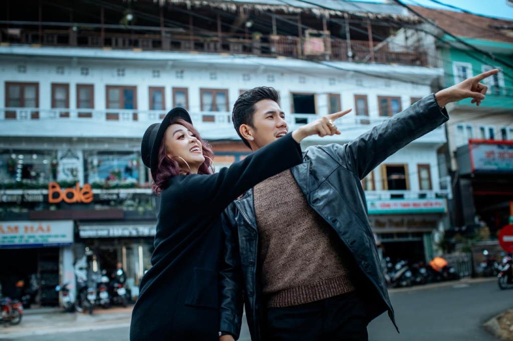 hinh anh tinh tu cua hoa di linh gia thanh vu khien nhieu nguoi nghi ngo