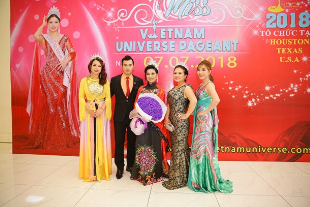 dan sao viet hao hung giao luu ve cuoc thi miss vietnam universe pageant tai hoa ky