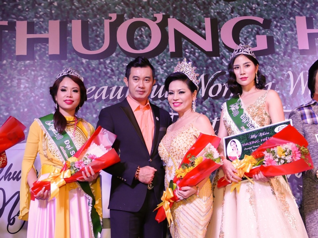 dan sao viet hao hung giao luu ve cuoc thi miss vietnam universe pageant tai hoa ky